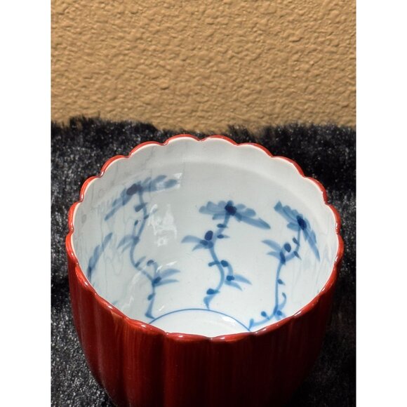 Scalloped Red Porcelain Tea Cups With Blue Floral Interior Design Set Of 4 - Picture 3 of 11